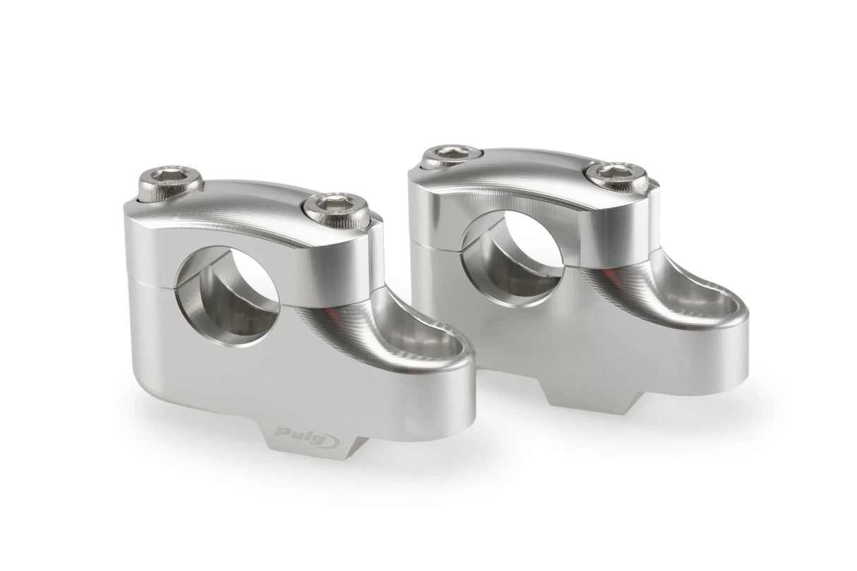 Puig pullback handlebar risers installed on Honda CB750 Hornet 2023-2026 in silver finish