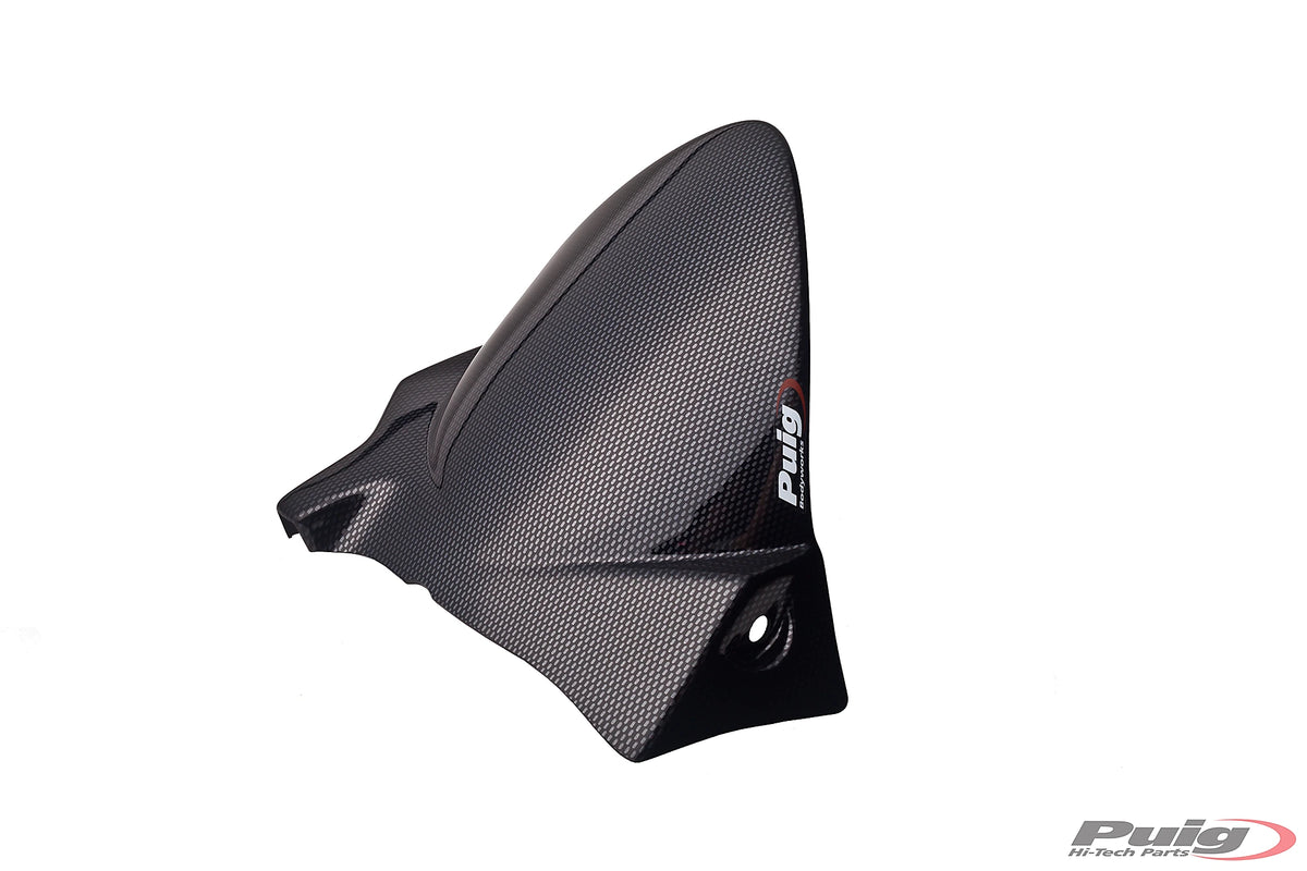 Puig Carbon Look rear hugger fitted to Aprilia Shiver 900 2017–2020 rear mudguard protection_1