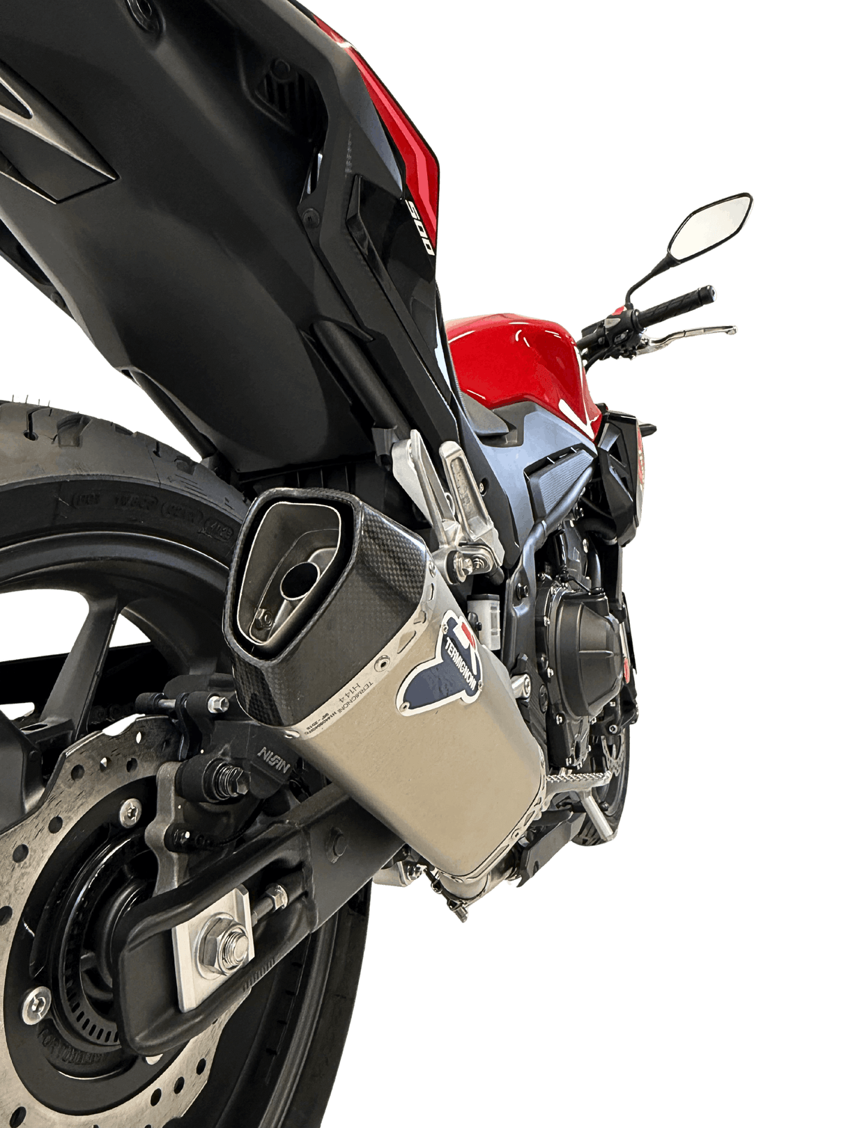 Termignoni titanium force silencer fitted to Honda CB500 Hornet 2025–2026 carbon end cap exhaust_2