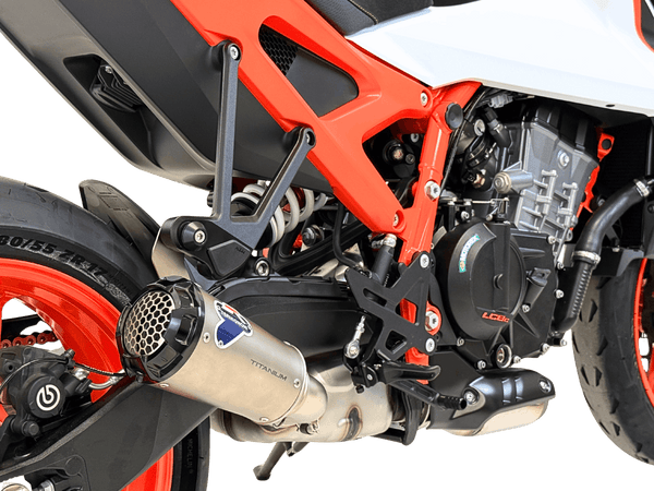 Termignoni GP2R-RHT titanium silencer fitted to KTM Duke 990 2024–2026 with mesh detail and removable db killer_1
