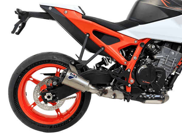 Termignoni GP2R-RHT titanium silencer fitted to KTM Duke 990 2024–2026 with mesh detail and removable db killer